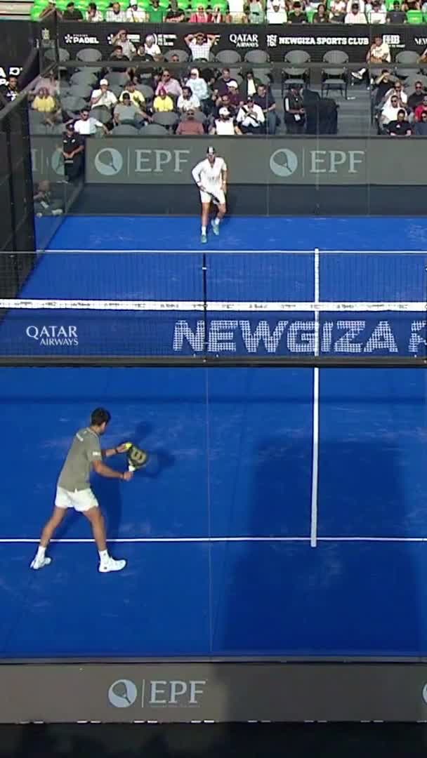 Powerful forehand by Garrido at the net