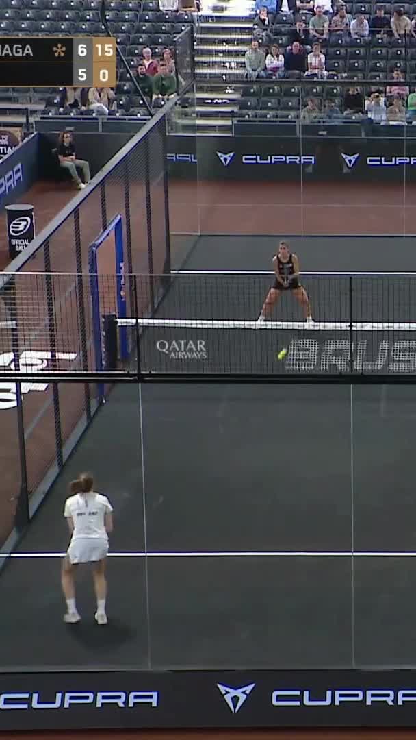 Incredible drop shot backhand by Goenaga