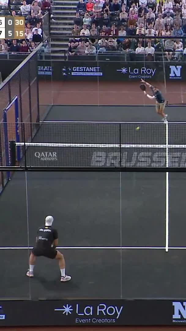 Ruiz ends a long, extended rally with a clean x3