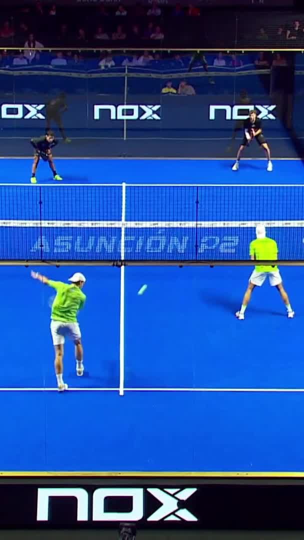 Good forehand shot by Quilez to win the break point