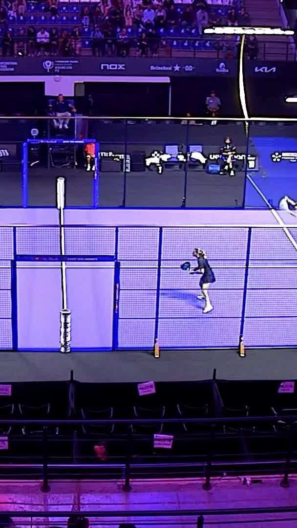 Ustero serves the ball x4