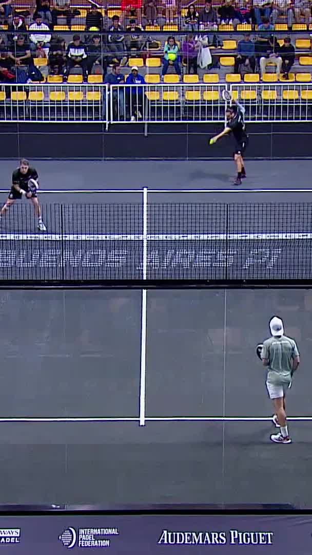 Lijo hits another good backhand shot