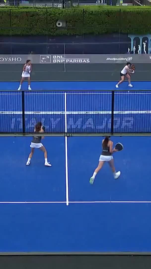 Break point by Martinez and Lujan