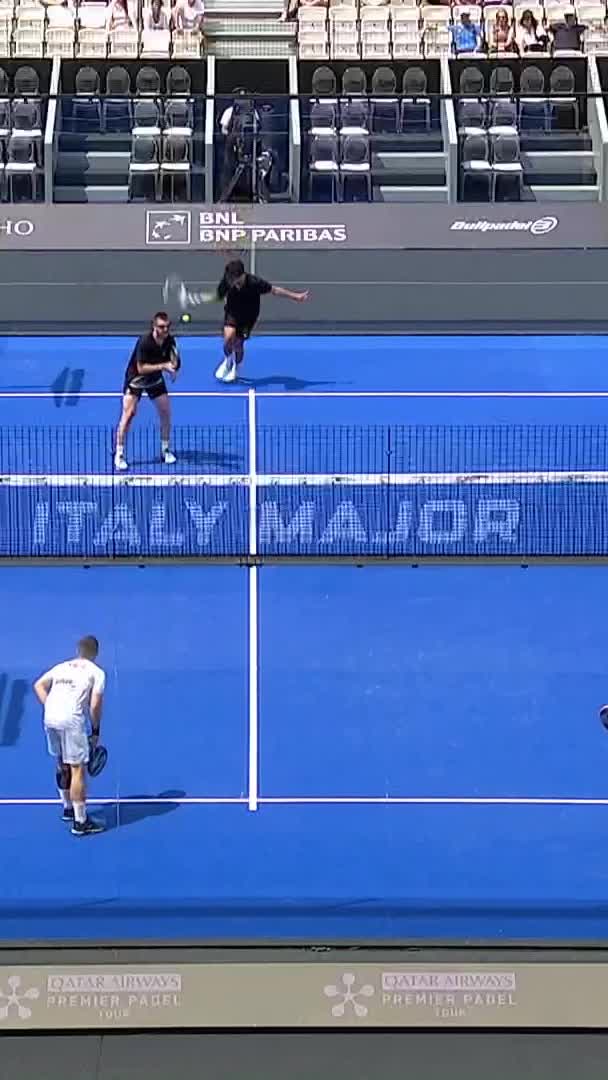 Cassetta hits a smash