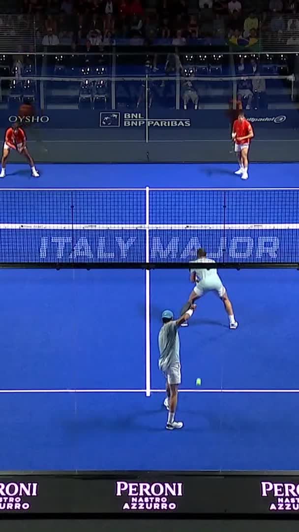 Powerful Smash x3 by Agustin Tapia to win the Star Point and Break point