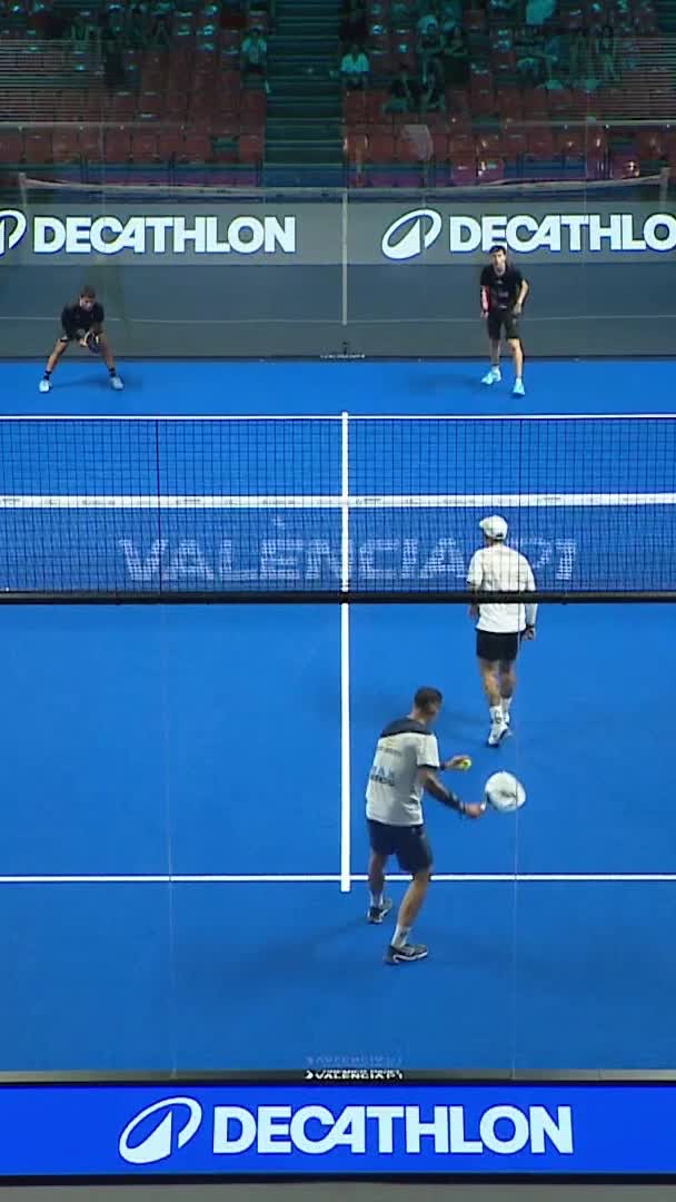 Quilez’s powerful x3 to win an incredible point