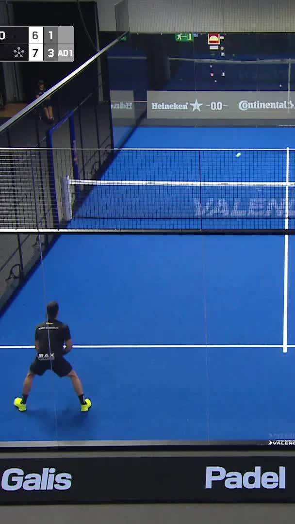 Chozas hits a great smash to hold serve