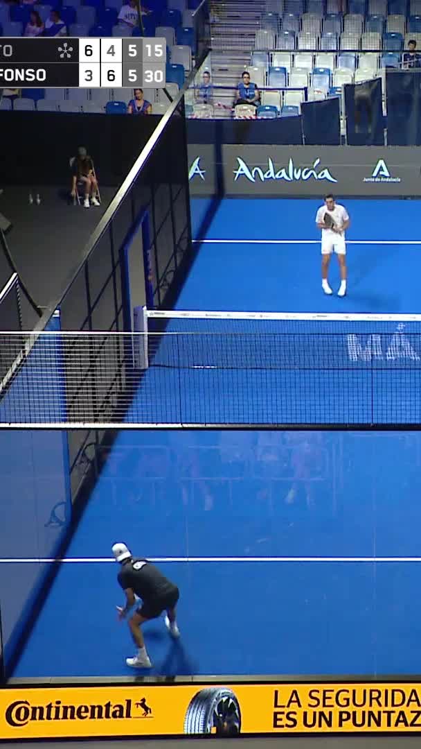 Beautiful forehand volley from Piotto to the corner