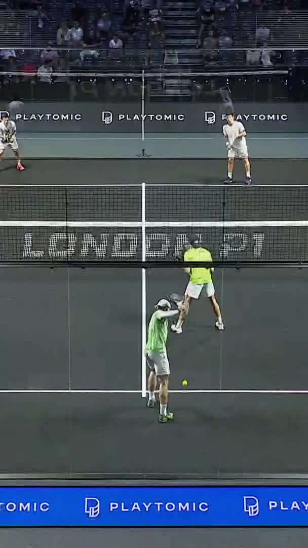 Augsburger and Lebron win their serve and are 5-1 up on the third set