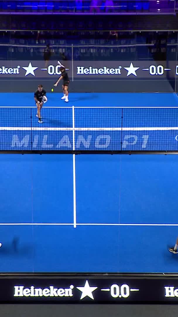 Fantastic drop shot by Santigosa