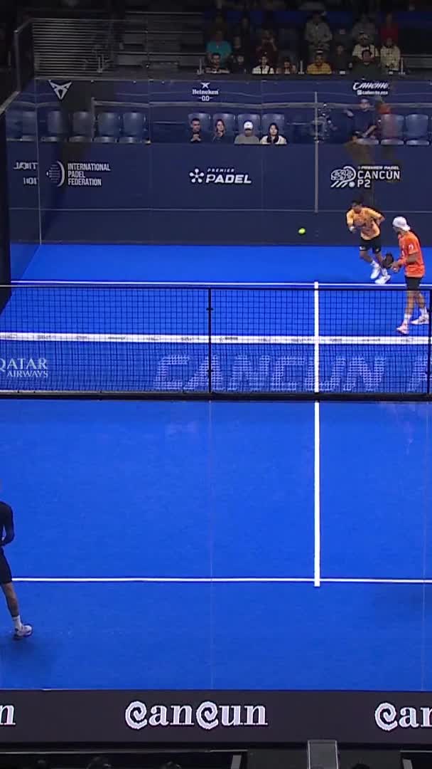 Gutierrez and Alfonso take another break point and the lead in the first set after Galan commits an error