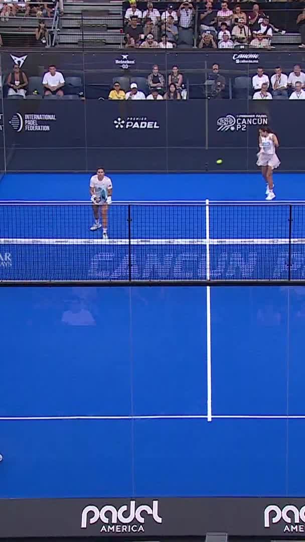 Triay and Brea close out the tournament with a smash from Triay on match point